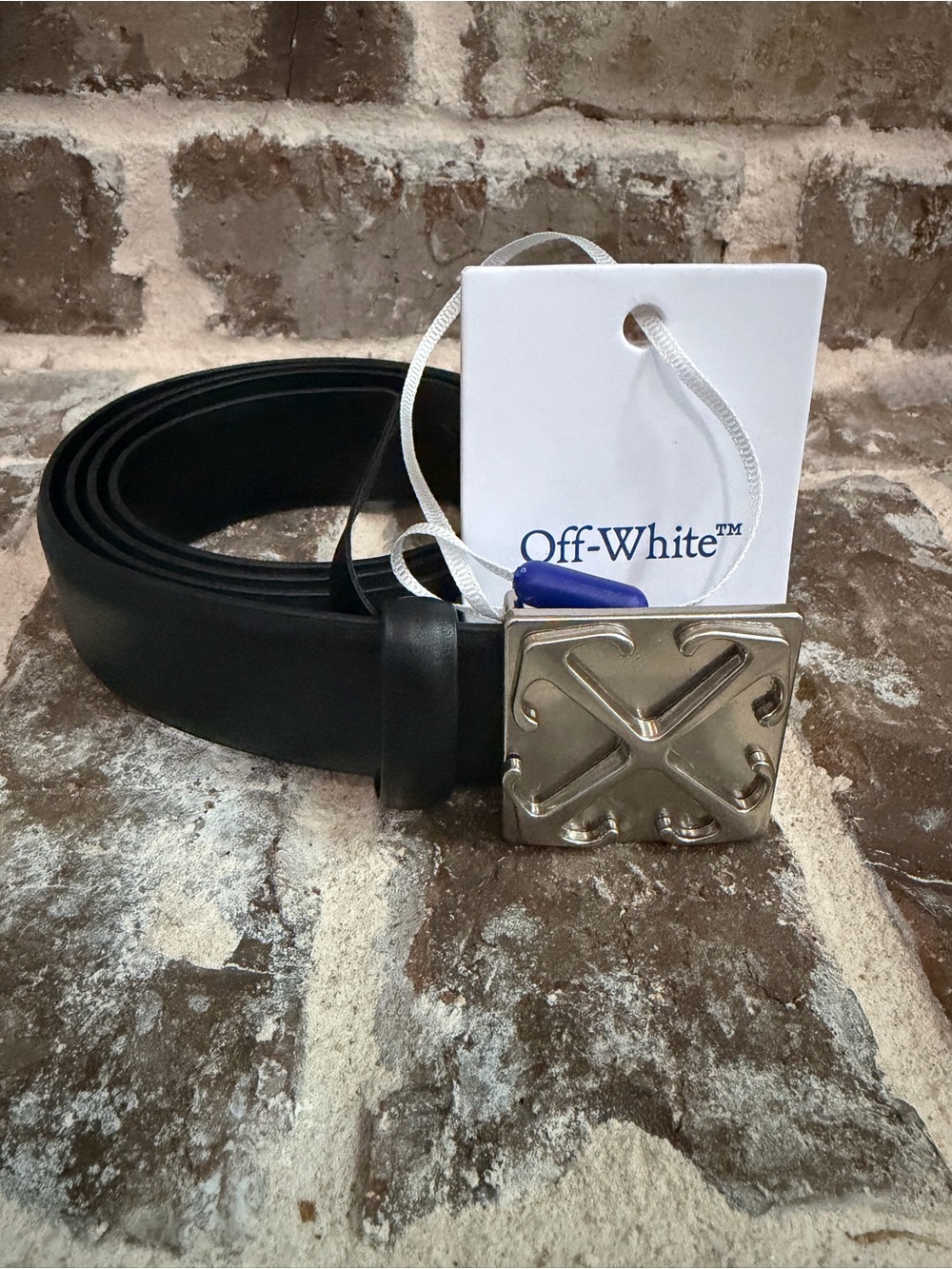 NWT black leather Off-White Arrow Belt